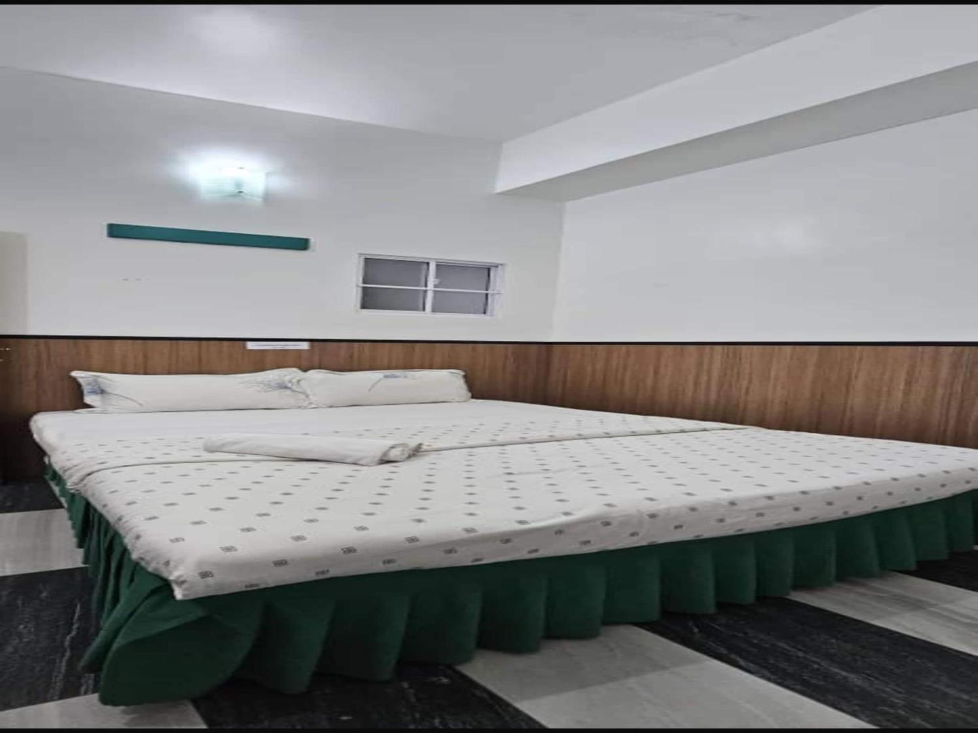 Oyo 90979 Sianglory Inn Kota Kinabalu Eksteriør bilde