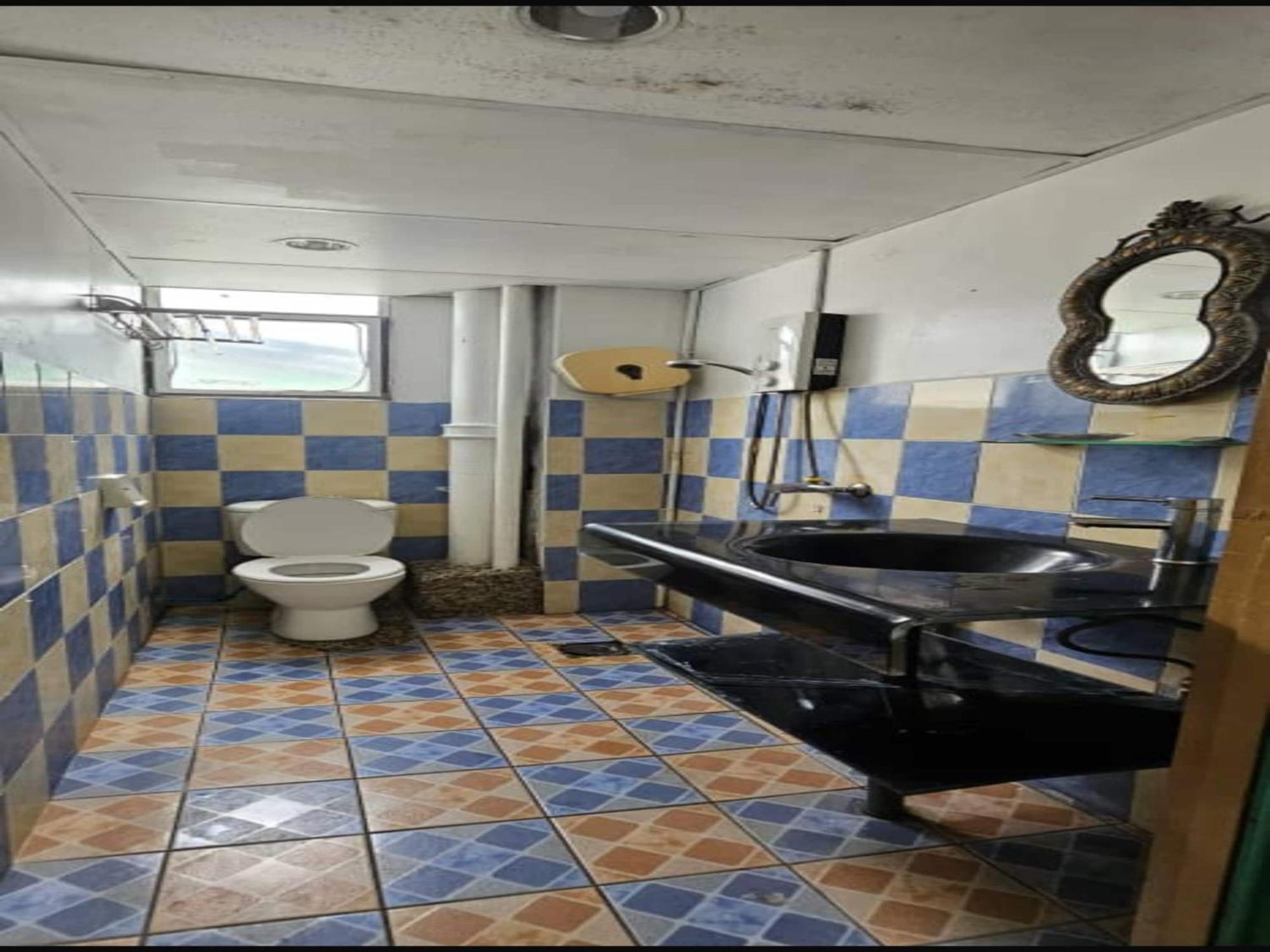 Oyo 90979 Sianglory Inn Kota Kinabalu Eksteriør bilde